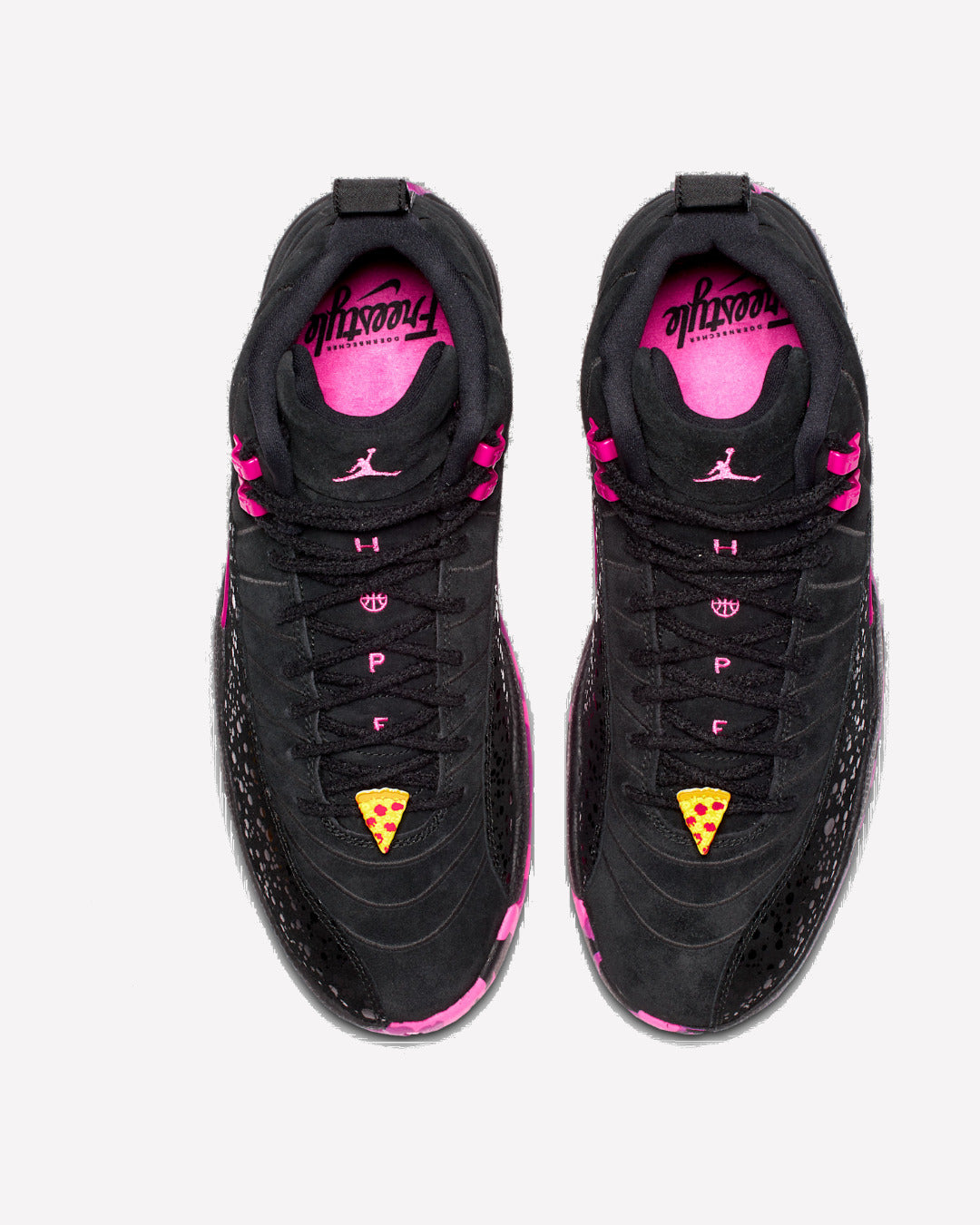 Jordan 12 Retro Doernbecher (2017) — vista trasera del talón