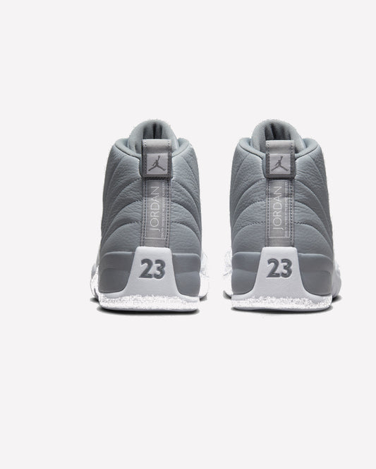 Jordan 12 Retro Stealth — par completo
