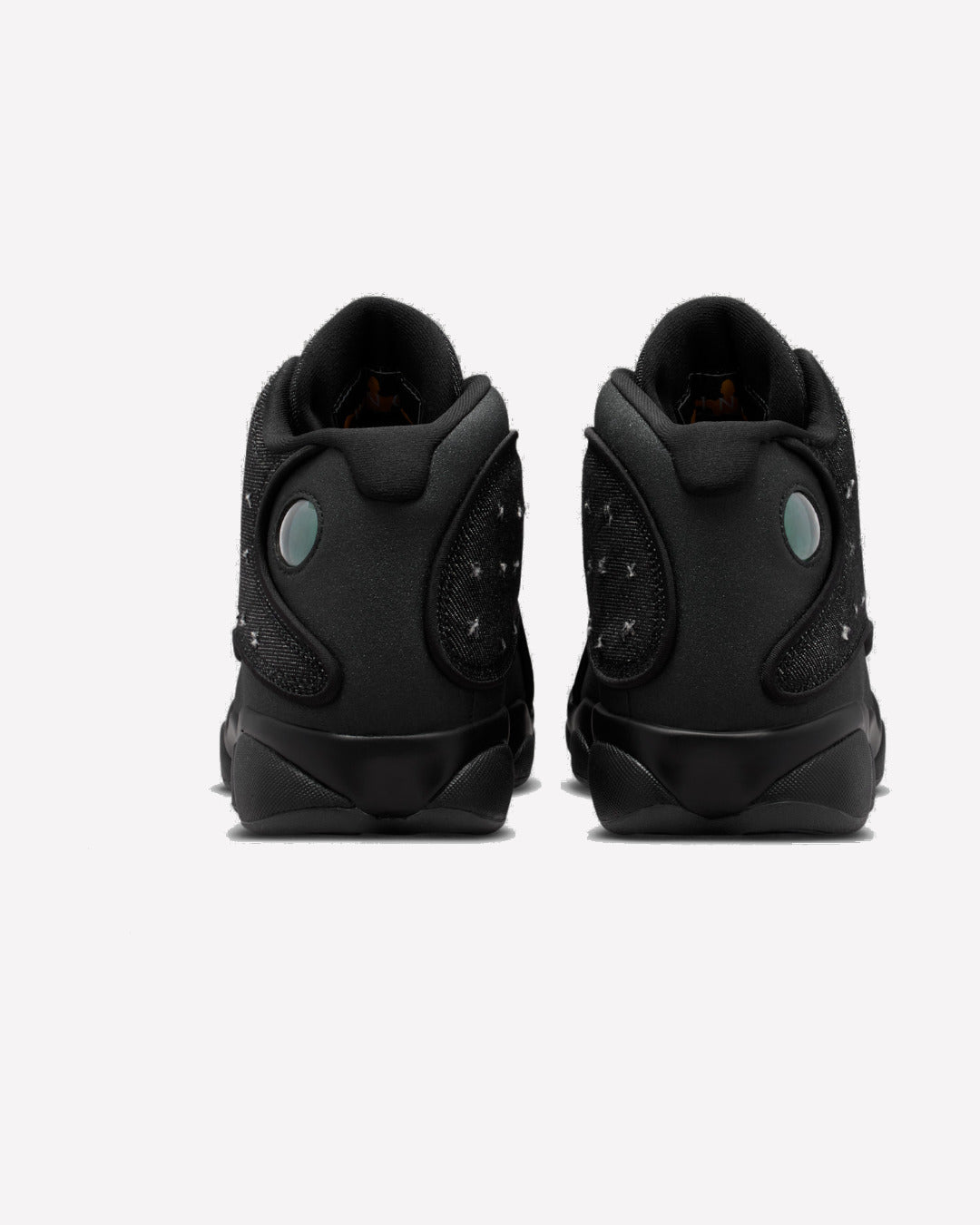 Jordan 13 Retro Wings — detalle del upper