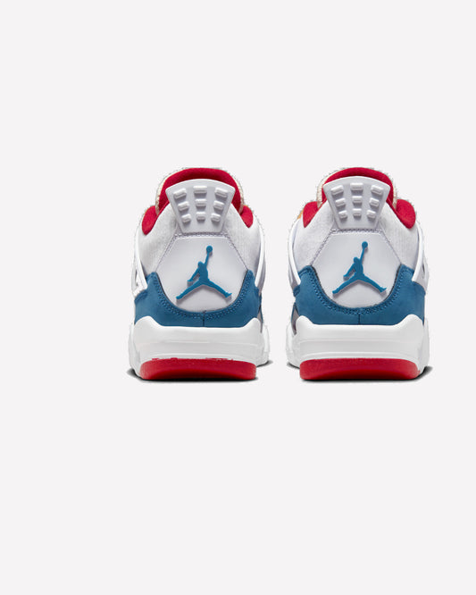 Jordan 4 Retro Messy Room (GS) — detalle del logo en la lengüeta