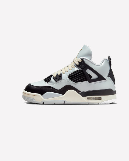 Jordan 4 Retro Platinum Gold — vista lateral