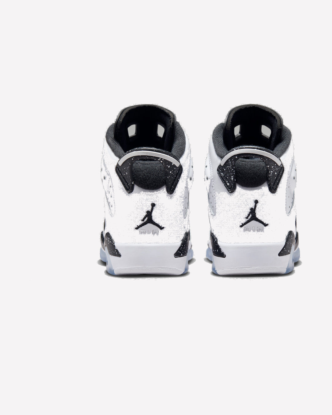 Jordan 6 Retro Oreo (2026) — detalle del talón