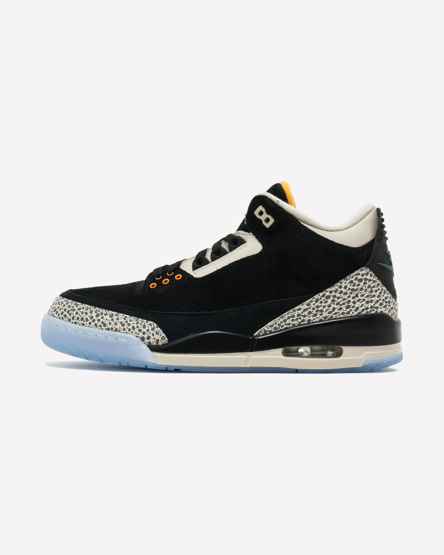 Jordan 3 Retro atmos Safari — vista lateral