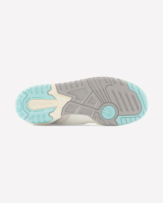New Balance 550 Sea Salt Yellow — detalle del talón