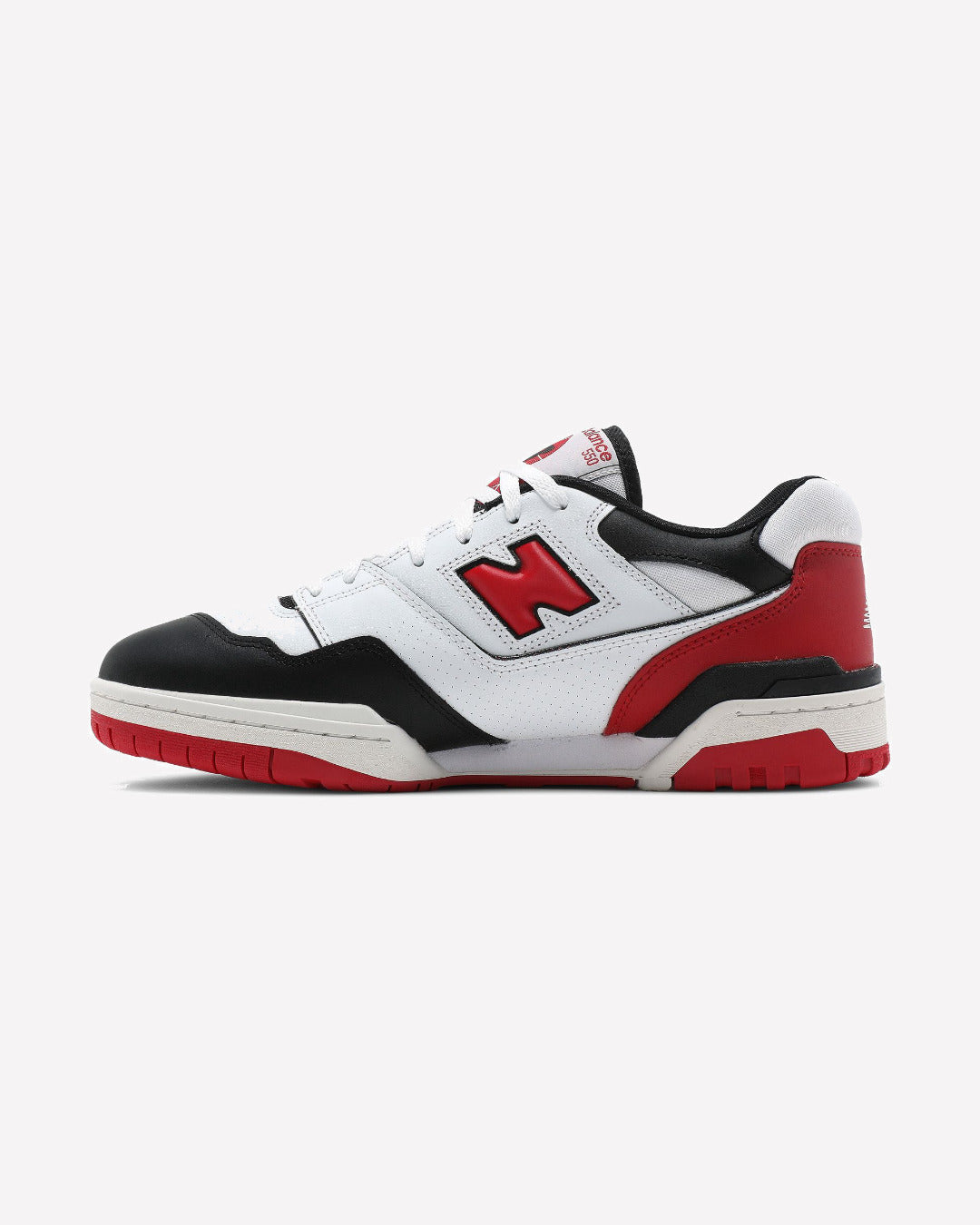 New Balance 550 White Red Black — vista lateral