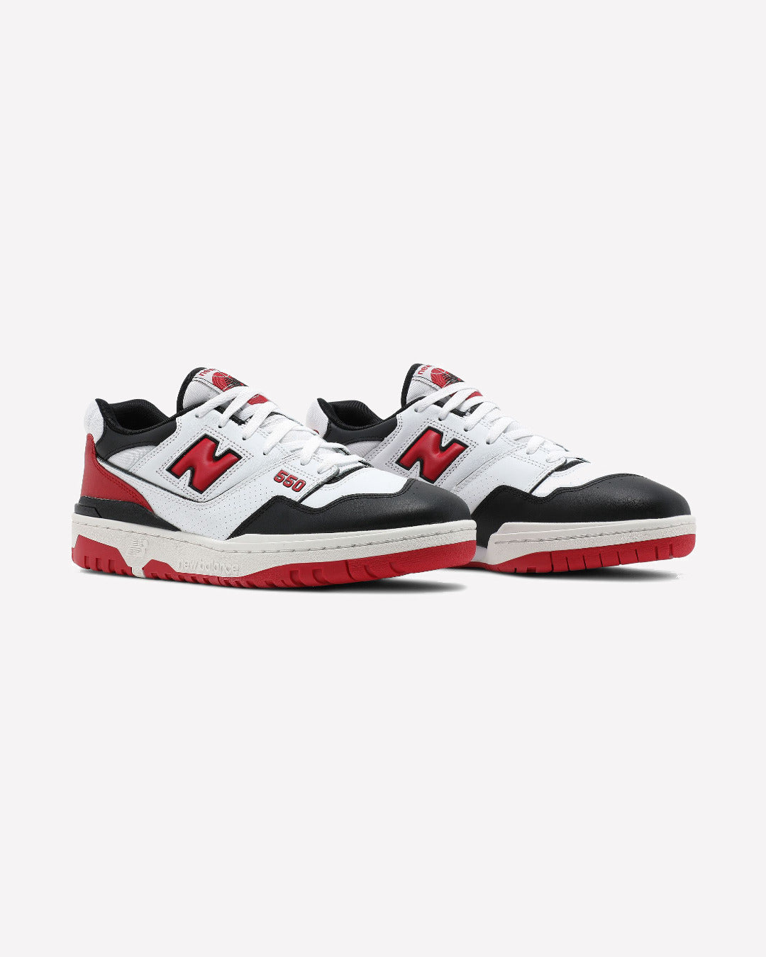 New Balance 550 White Red Black — suela exterior