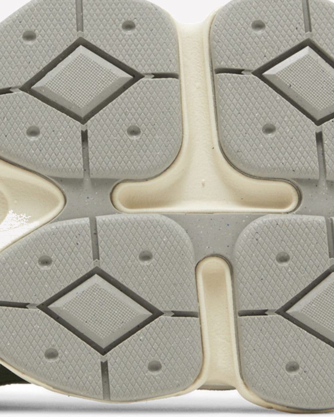 New Balance 9060 Nori — vista frontal del par