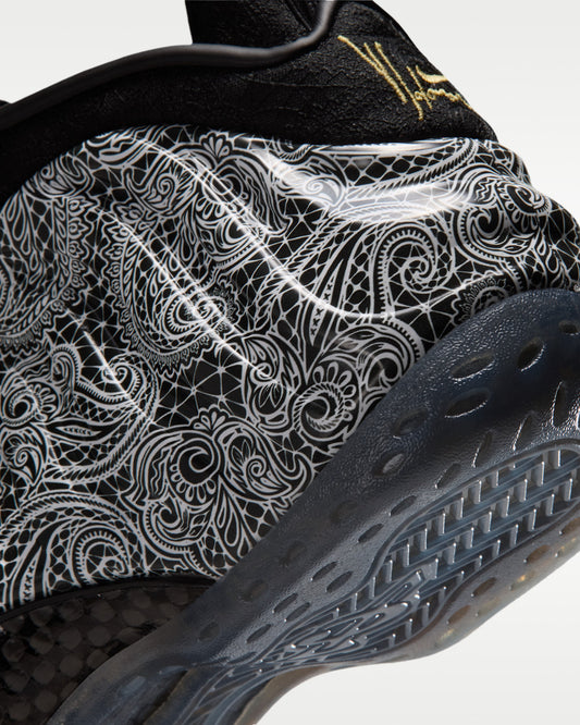 Nike Air Foamposite One Victor Solomon ASW Black — vista del par