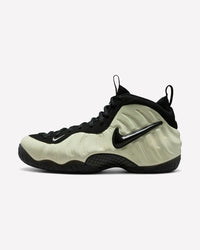 Nike Air Foamposite Pro Glow-In-The-Dark