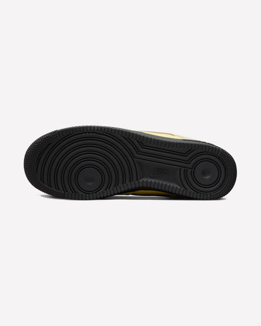 Nike Air Force 1 Low '07 LX Somos Familia — vista frontal
