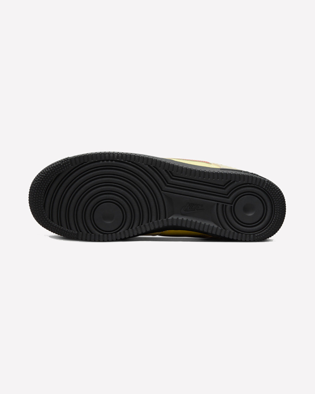 Nike Air Force 1 Low '07 LX Somos Familia — vista frontal
