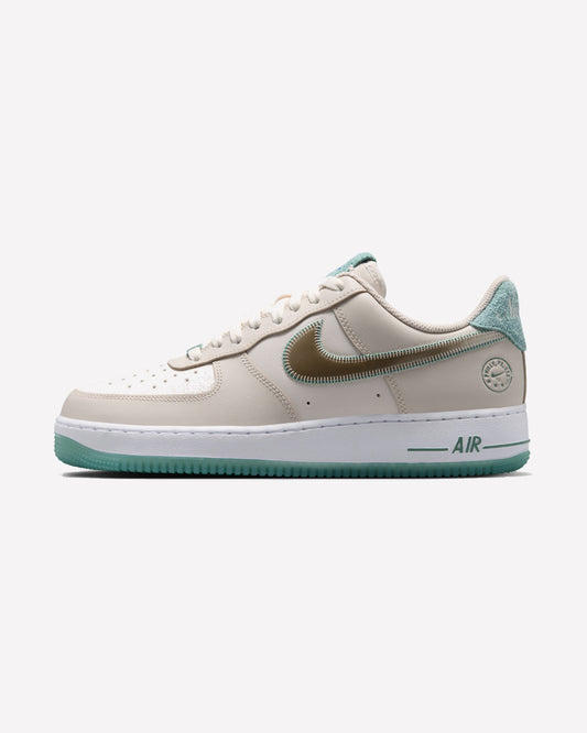 Nike Air Force 1 Low '07 Philadelphia — vista lateral