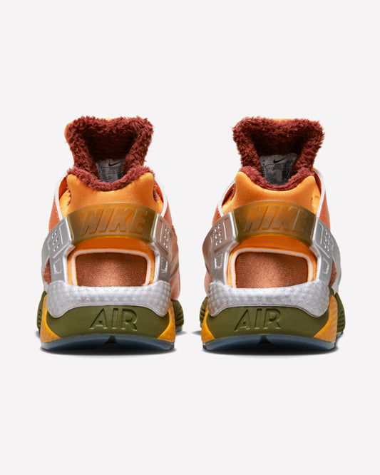 Nike Air Huarache Doernbecher (2023) — detalle del talón