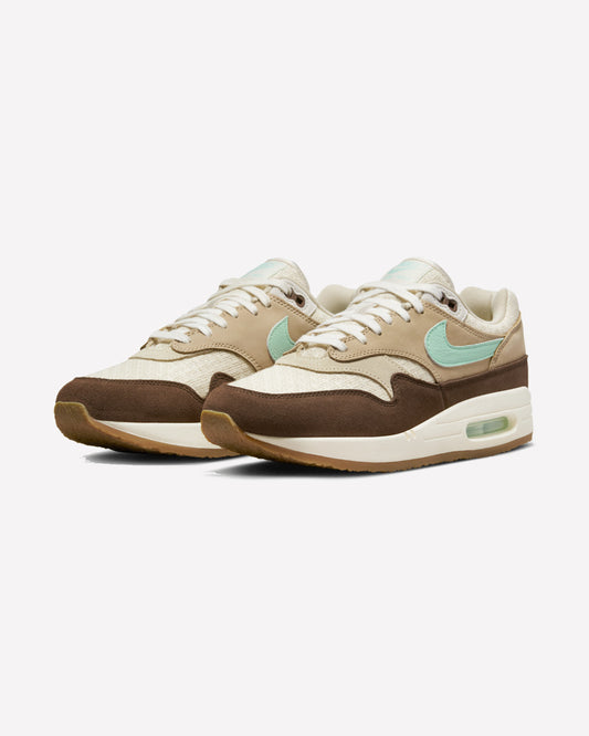 Nike Air Max 1 Crepe Brown — detalle del upper