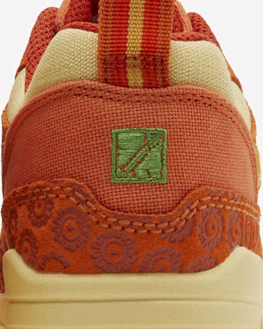 Nike Air Max 1 PRM Somos Familia — detalle del upper