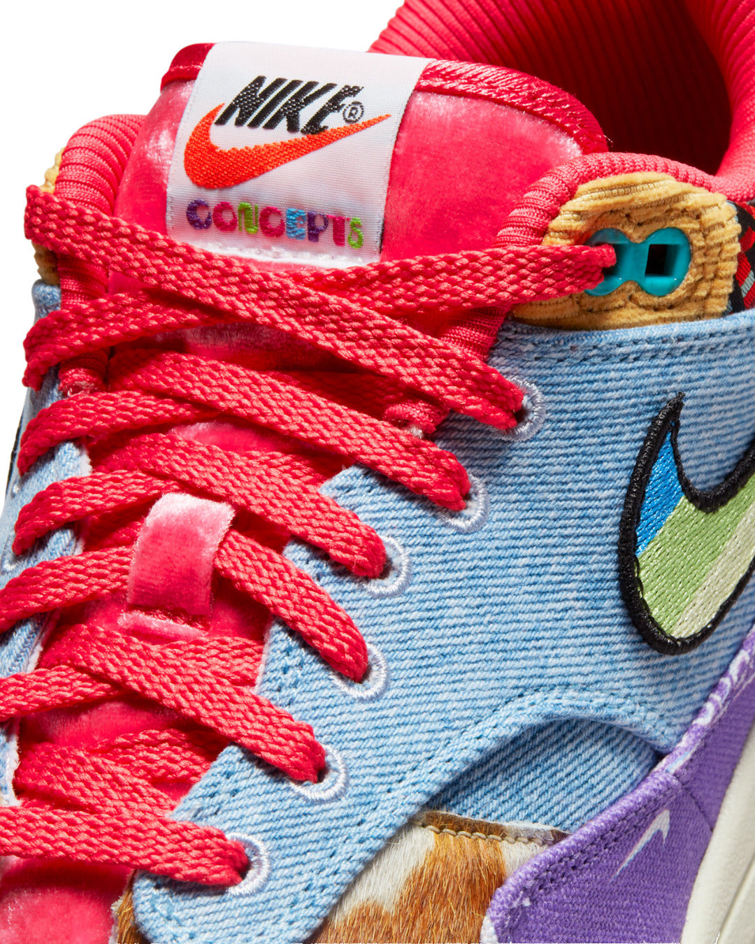 Nike Air Max 1 SP Concepts Far Out — detalle de los cordones