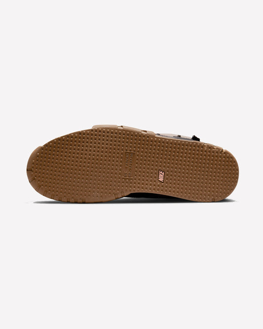 Nike Air Trainer 1 SP Travis Scott Wheat — vista frontal