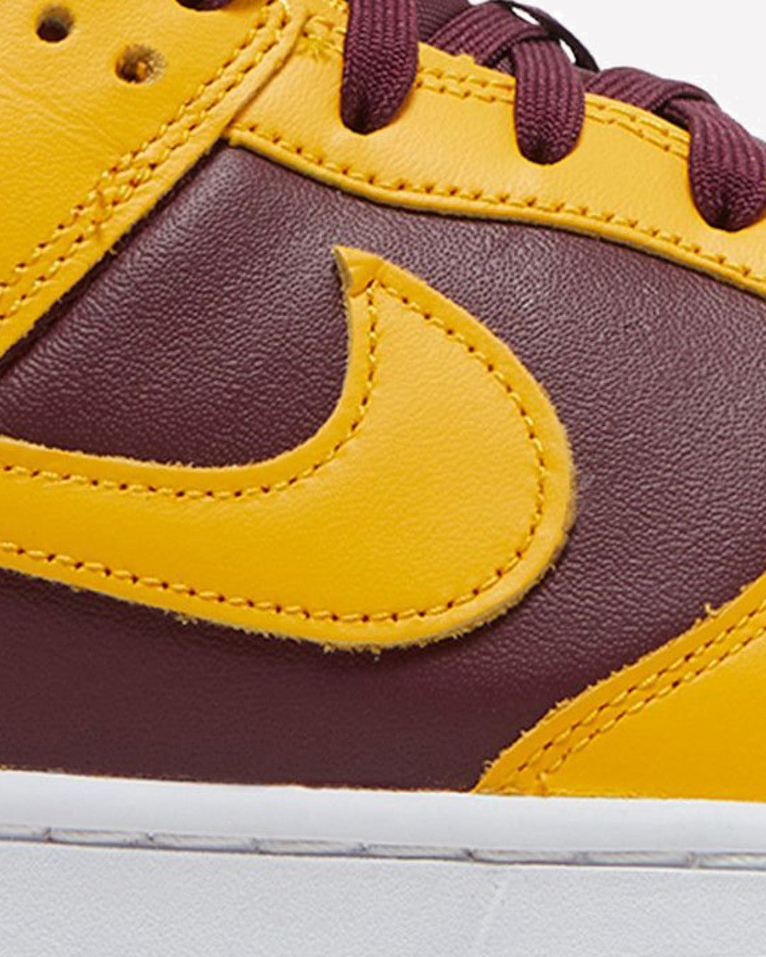 Nike Dunk Low Arizona State — vista del par