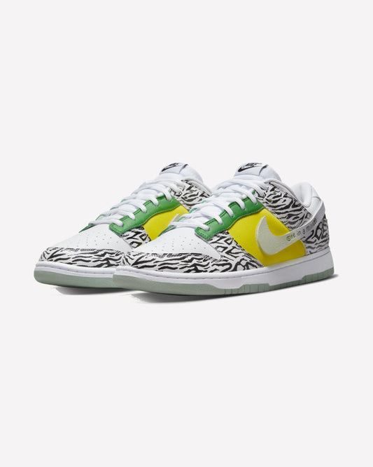 Nike Dunk Low Doernbecher Zoe — detalle del talón