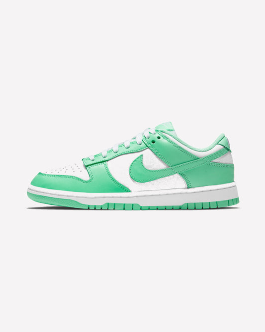 Nike Dunk Low Green Glow — vista lateral