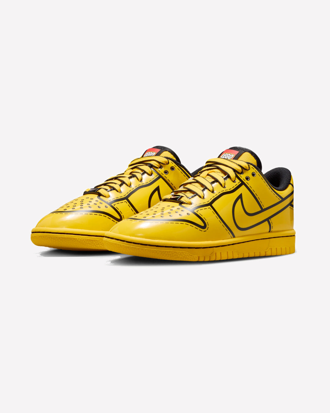 Nike Dunk Low LEGO Tour Yellow — detalle del upper