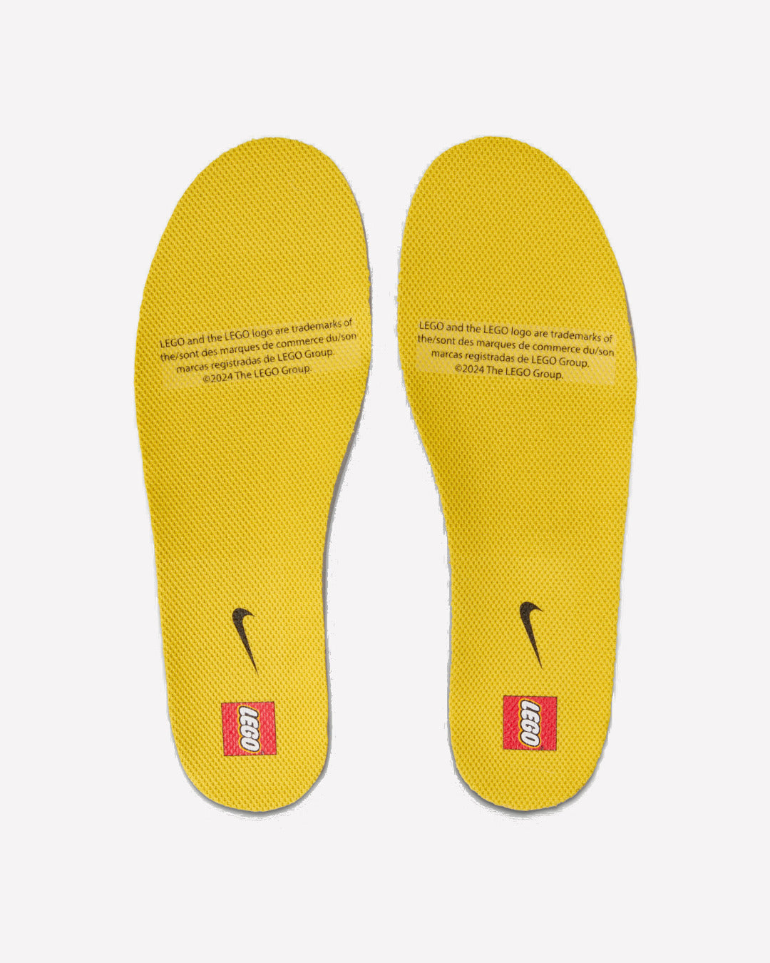 Nike Dunk Low LEGO Tour Yellow — vista de la suela
