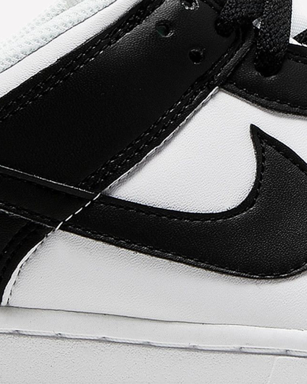 Nike Dunk Low Next Nature Panda — detalle del upper