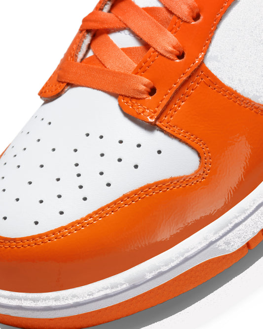 Nike Dunk Low Patent Halloween — par completo