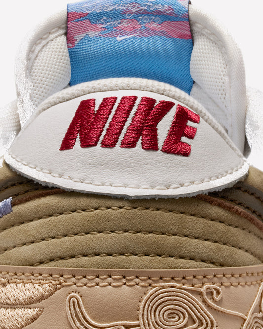 Nike Dunk Low Pegasus Pack Linen Phantom — detalle de la puntera