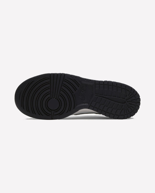 Nike Dunk Low Retro White Black Panda — vista frontal