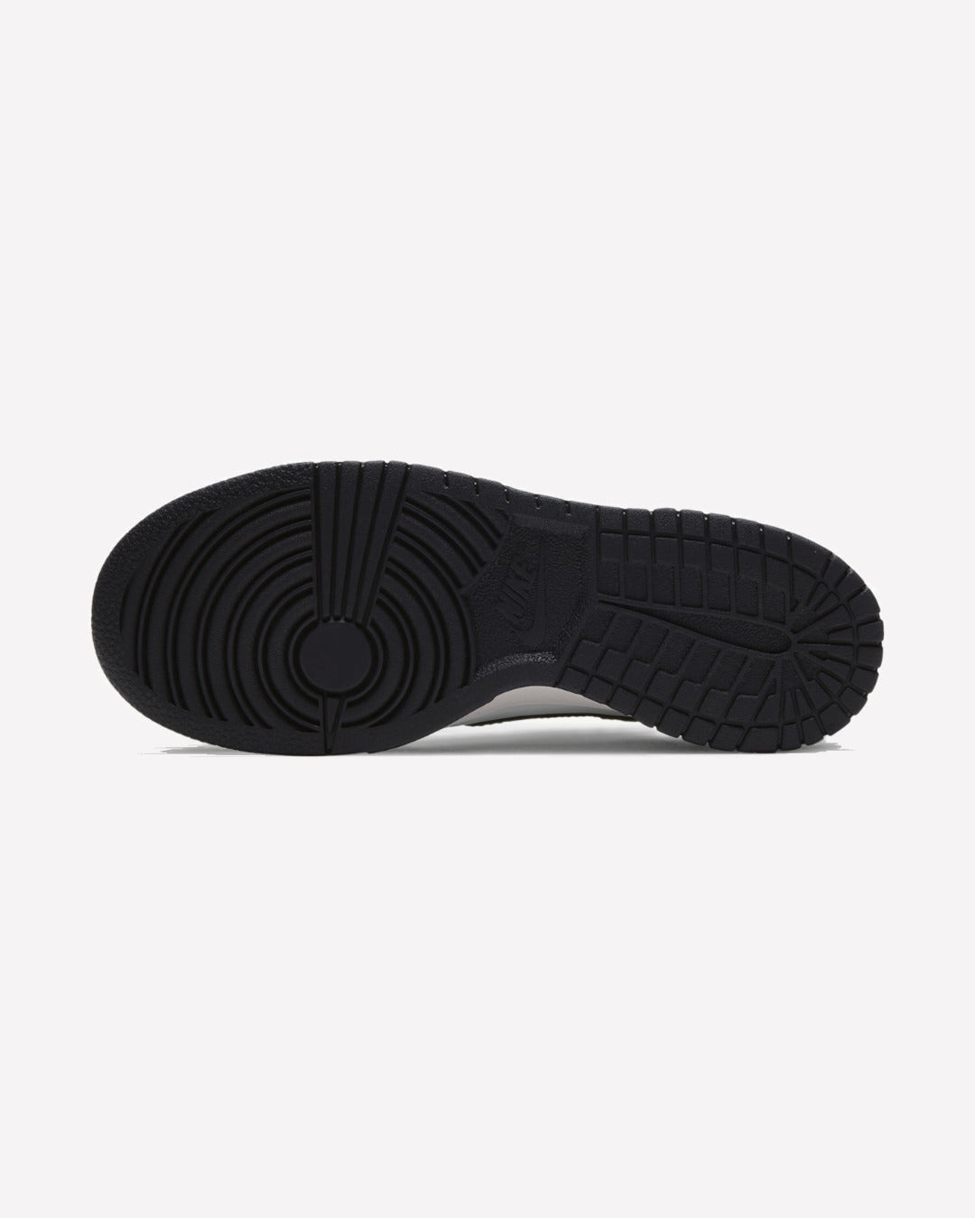 Nike Dunk Low Retro White Black Panda — vista frontal