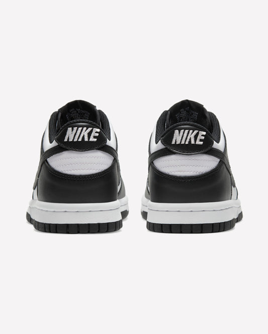 Nike Dunk Low Retro White Black Panda — detalle del Swoosh