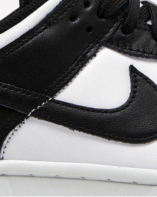 Nike Dunk Low Retro White Black Panda — vista de la suela
