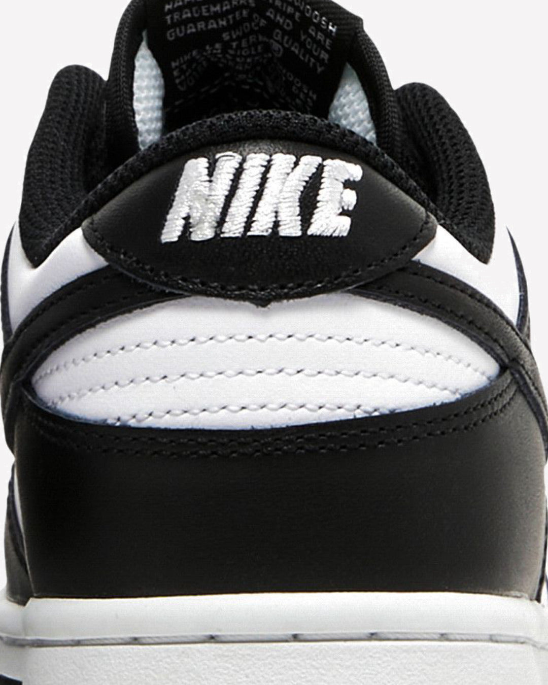 Nike Dunk Low Retro White Black Panda — vista del par completo