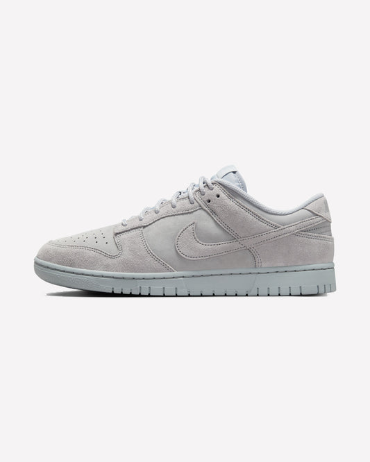 Nike Dunk Low SE Wolf Grey — vista lateral
