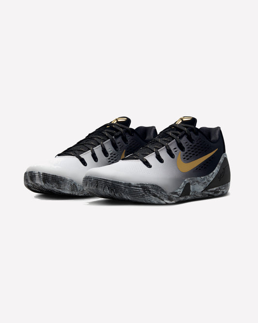 Nike Kobe 9 EM Low Protro Mambacita — detalle del logo