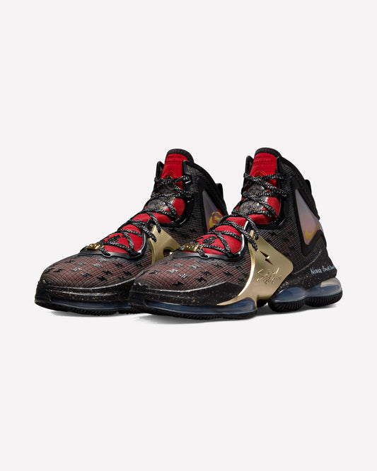 Nike LeBron 19 Doernbecher Sam David — vista superior