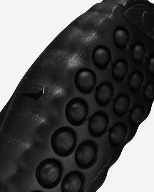 Nike Mind 001 Slide Triple Black — par completo