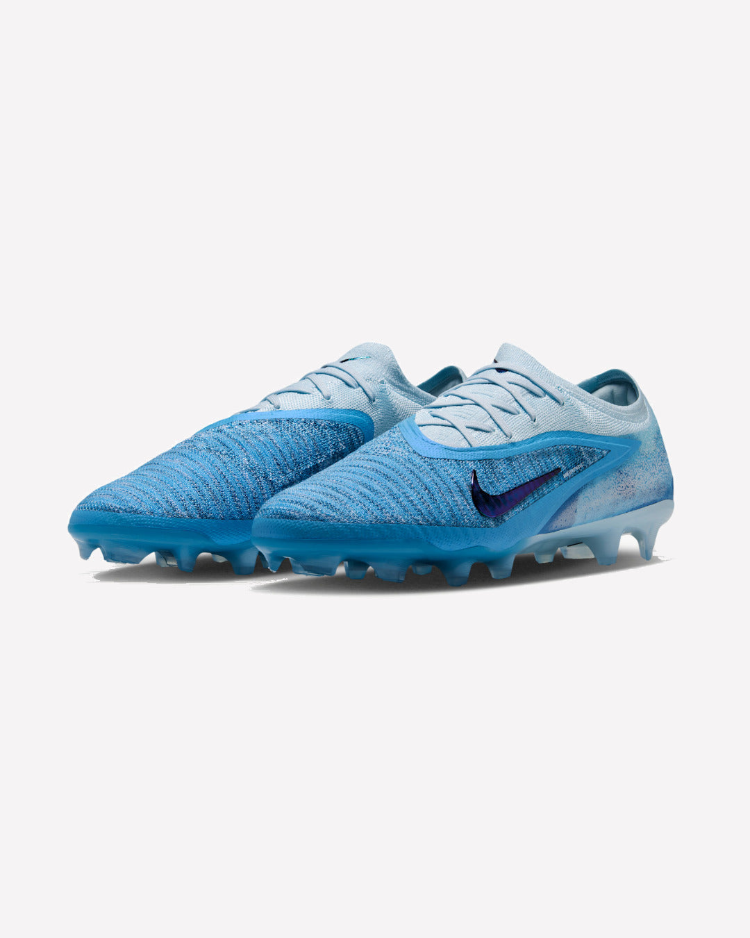 Nike Phantom 6 Low Elite FG Erling Haaland Baltic Blue — detalle del upper