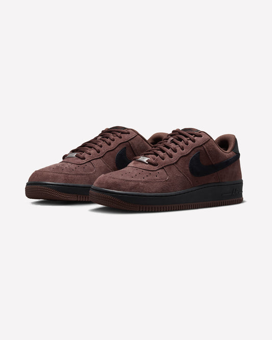 Nike SB Air Force 1 Low Light Chocolate Black — vista trasera del talón