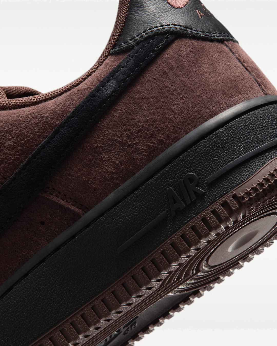 Nike SB Air Force 1 Low Light Chocolate Black — vista de la suela