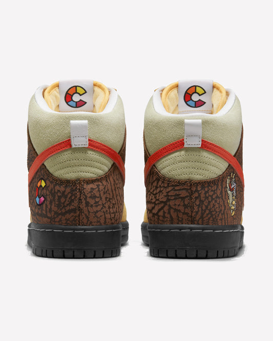 Nike SB Dunk High Color Skates Kebab and Destroy — detalle del Swoosh