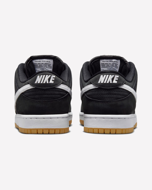 Nike SB Dunk Low Pro Black Gum — detalle de la suela