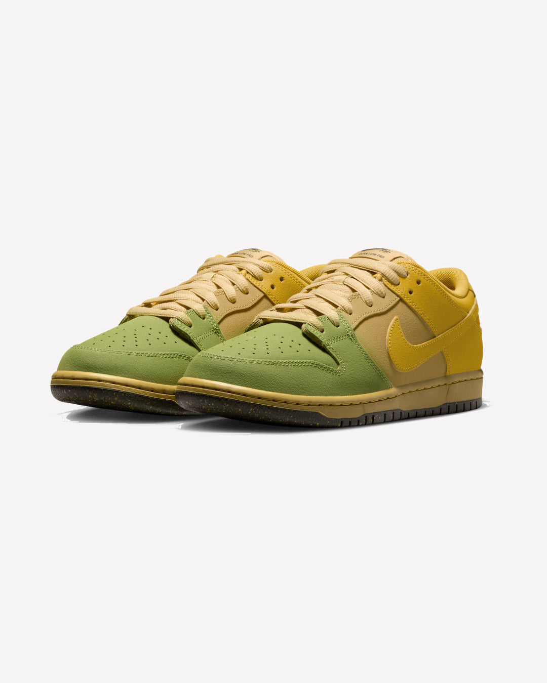 Nike SB Dunk Low Pro Hatch Chili — detalle del upper