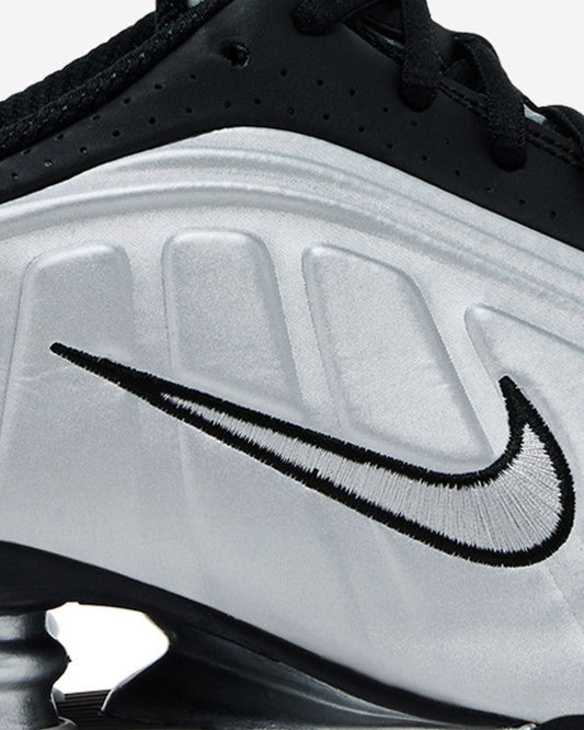 Nike Shox R4 Metallic Silver Black