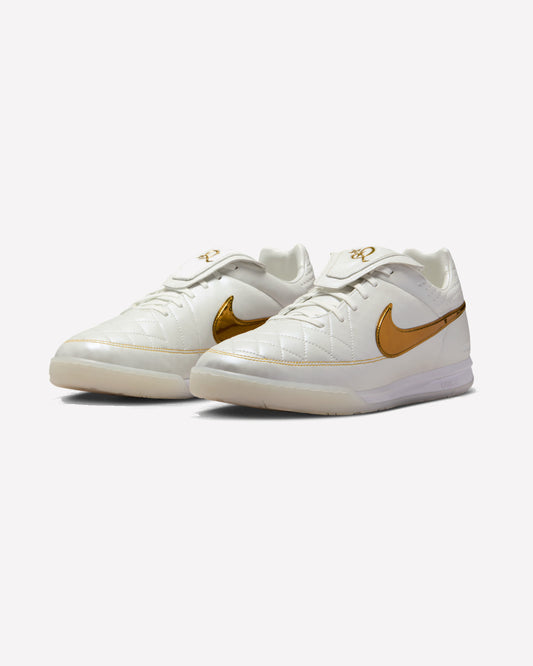Nike Tiempo Legend Ronaldinho Touch of Gold — detalle del logo