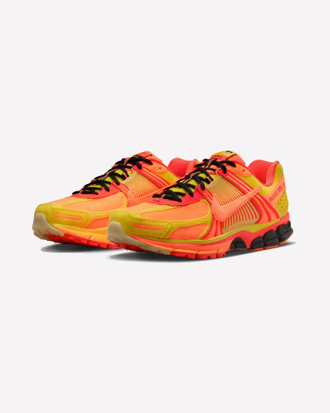 Nike Zoom Vomero 5 Doernbecher Bright Crimson — detalle del upper