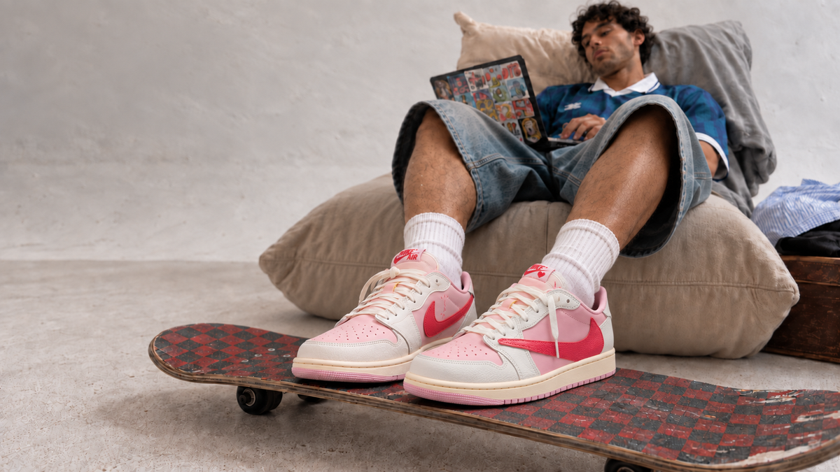 Air Jordan 1 Low Travis Scott Tropical Pink na Sneaker Lane