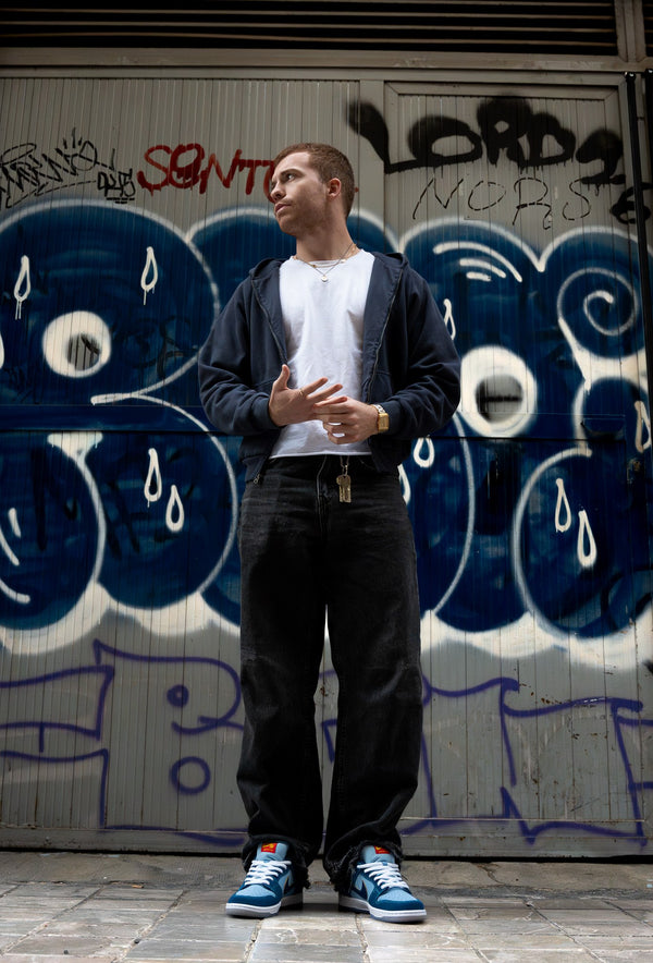 Look con Nike SB Dunk Low Pro Why So Sad?